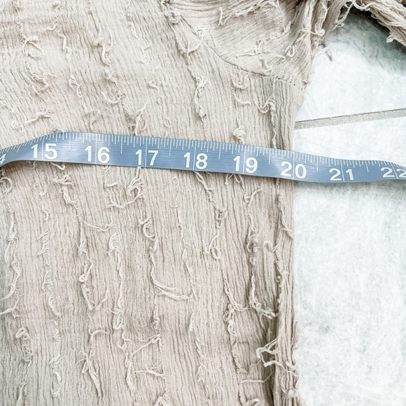 Indigo Soul Neutral Tan Raw Hem Peasant Top Size Medium - Picture 4 of 7